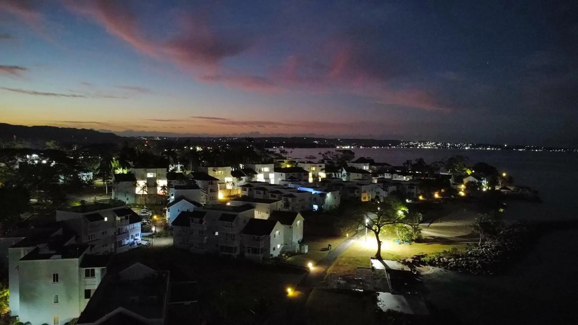 Negril Beachfront Oceanview Studios 164 & 145 Orange Bay Apartment