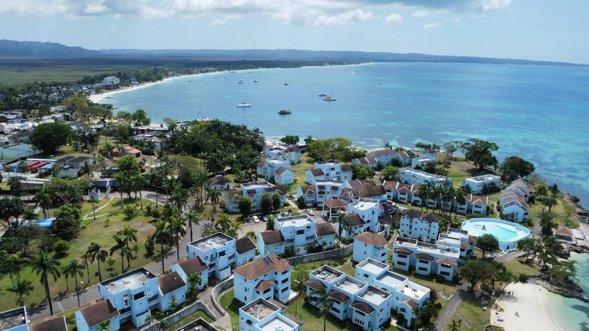 Negril Beachfront Oceanview Studios 164 & 145 Orange Bay