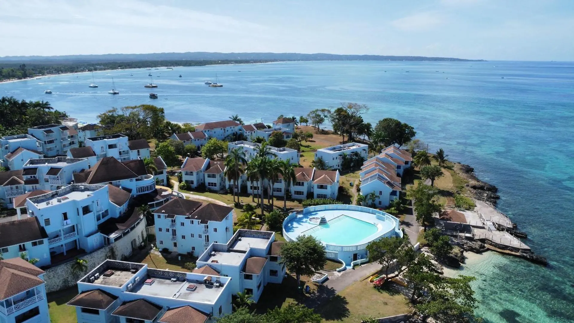 Negril Beachfront Oceanview Studios 164 & 145 Orange Bay