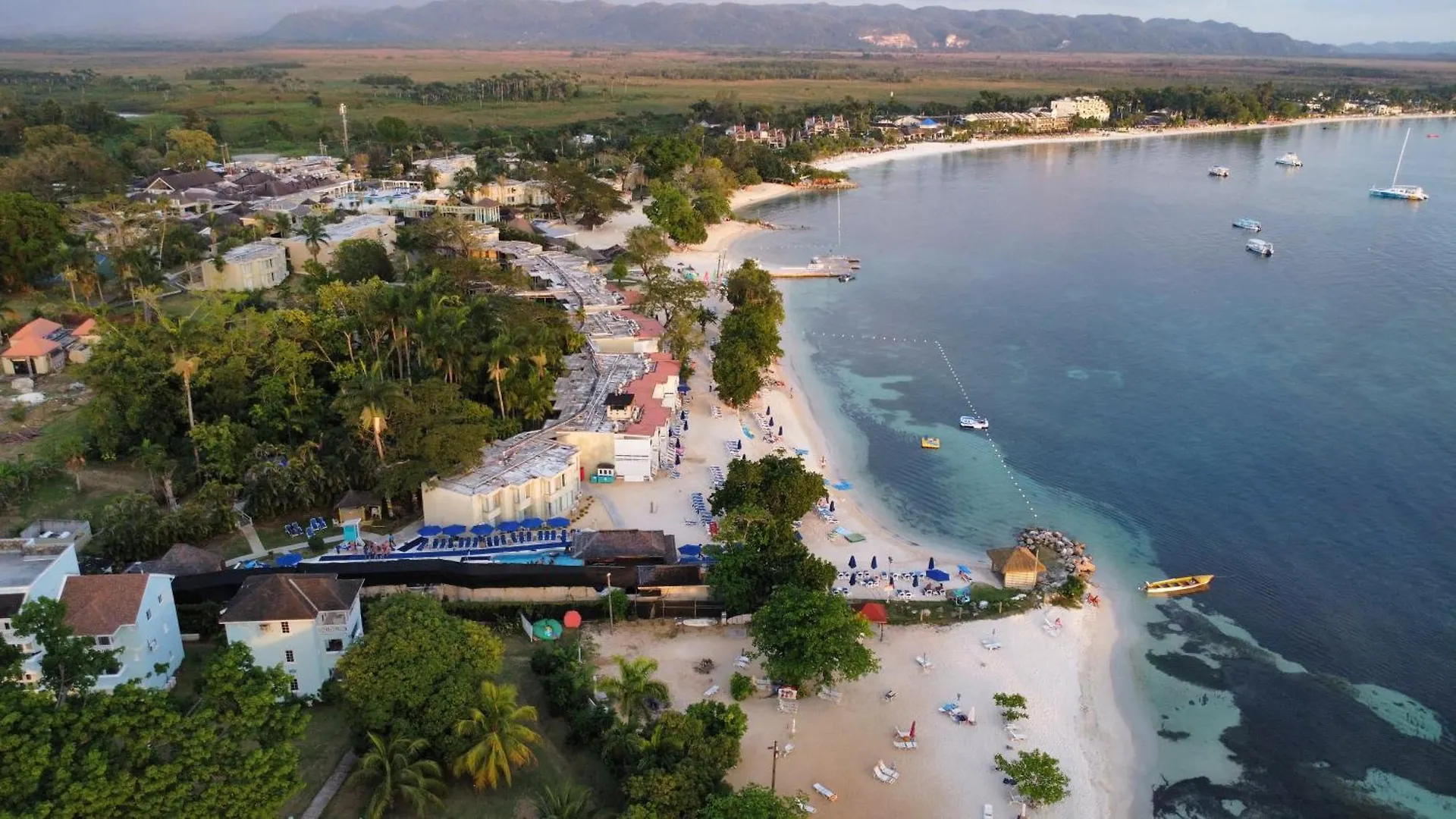 Negril Beachfront Oceanview Studios 164 & 145 Orange Bay 0*,