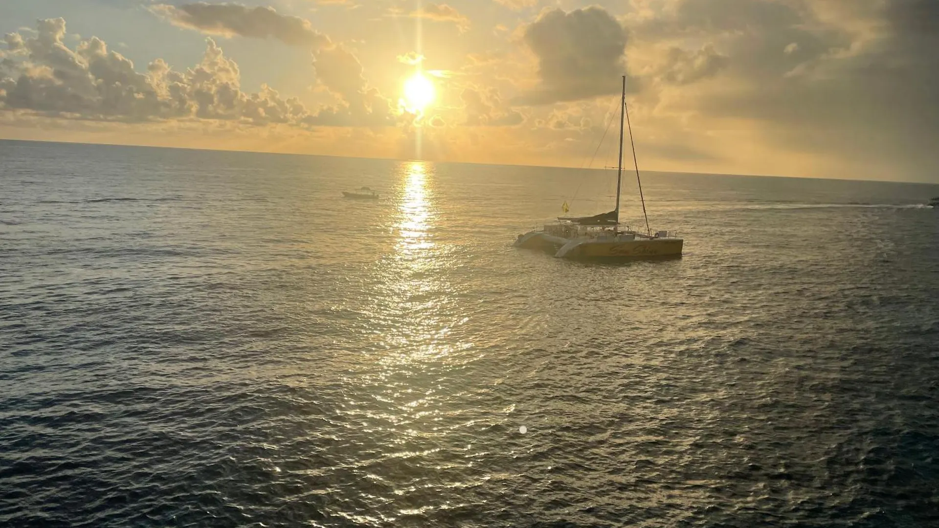 Negril Beachfront Oceanview Studios 164 & 145 Orange Bay