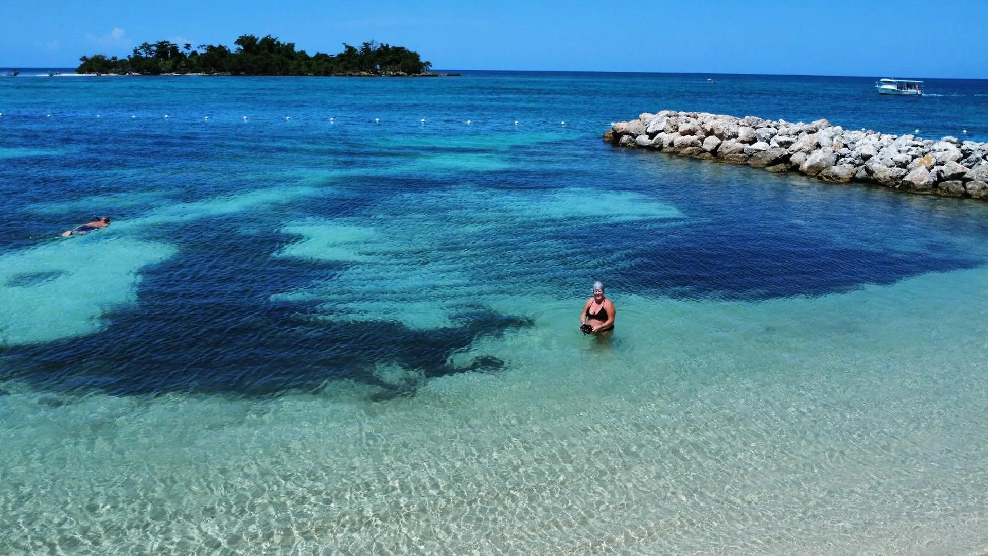 Negril Beachfront Oceanview Studios 164 & 145 Orange Bay 0*,  Jamaica
