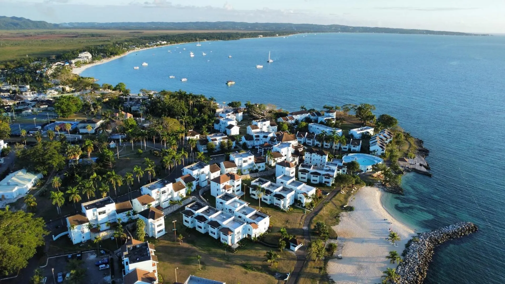 Apartment Negril Beachfront Oceanview Studios 164 & 145 Orange Bay Jamaica