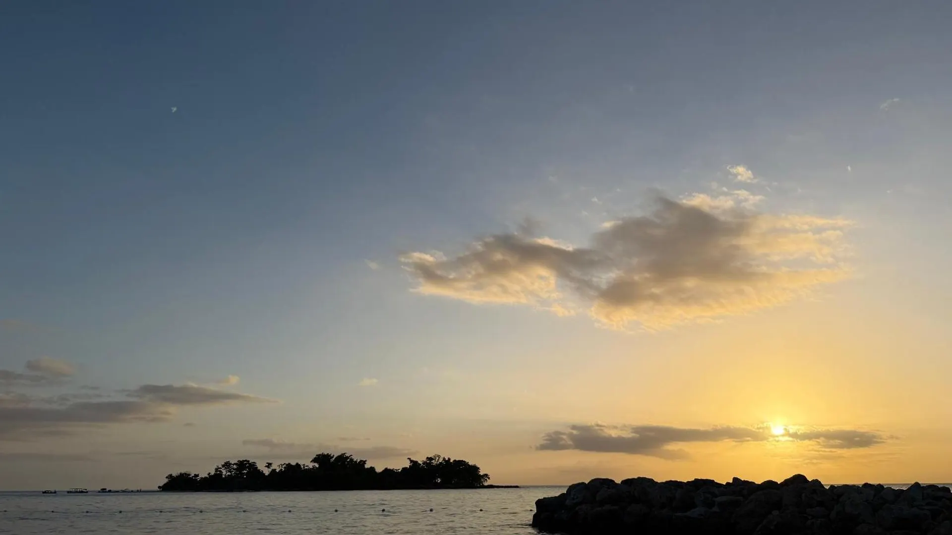 Negril Beachfront Oceanview Studios 164 & 145 Orange Bay Jamaica