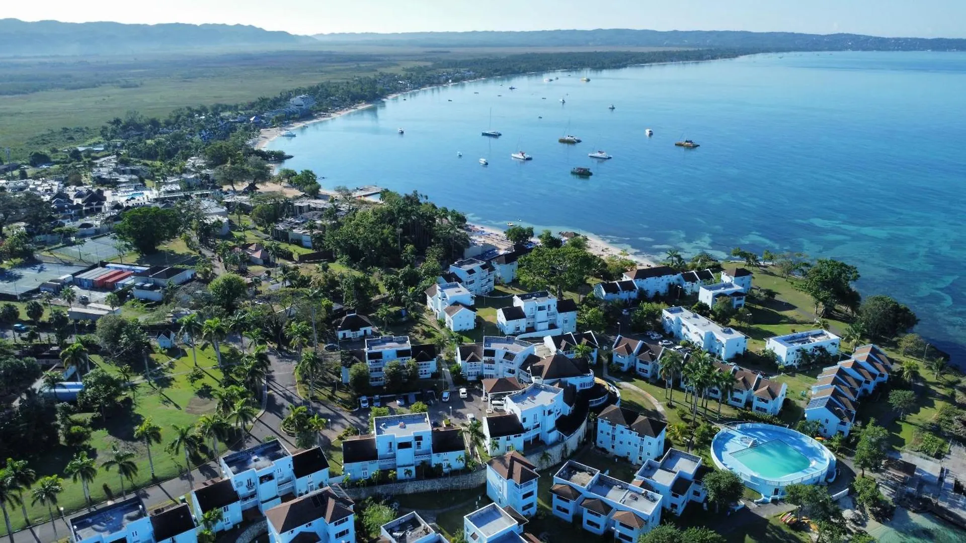 Negril Beachfront Oceanview Studios 164 & 145 Orange Bay Lägenhet